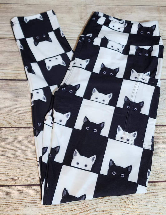 B&W Sneaky Cat Full Length w/ Pockets