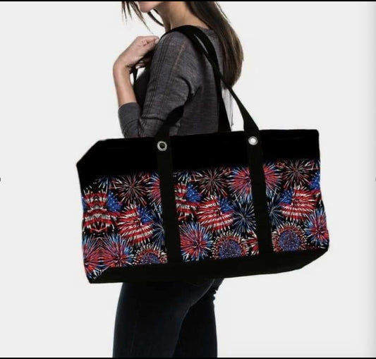 America large tote and 2 mesh pockets