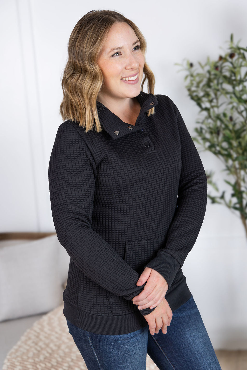 IN STOCK Whitley Waffle Snap Pullover - Black