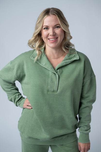 IN STOCK Jesse Vintage Wash Snap Pullover - Olive